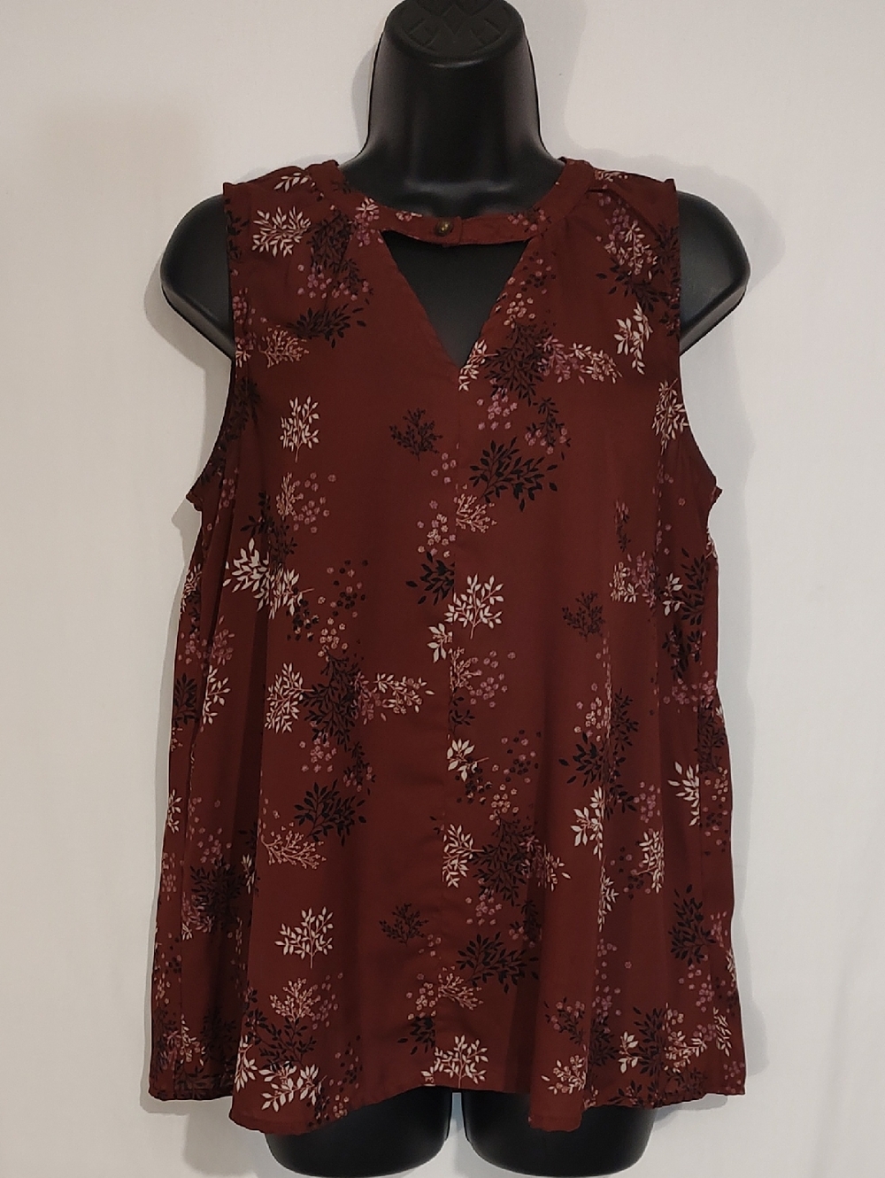 Maurices Burgundy Floral Sleeveless V-Neck Tunic